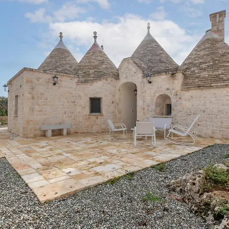 Trulli In Vigna 3* セルヴァ・ディ・ファザーノ